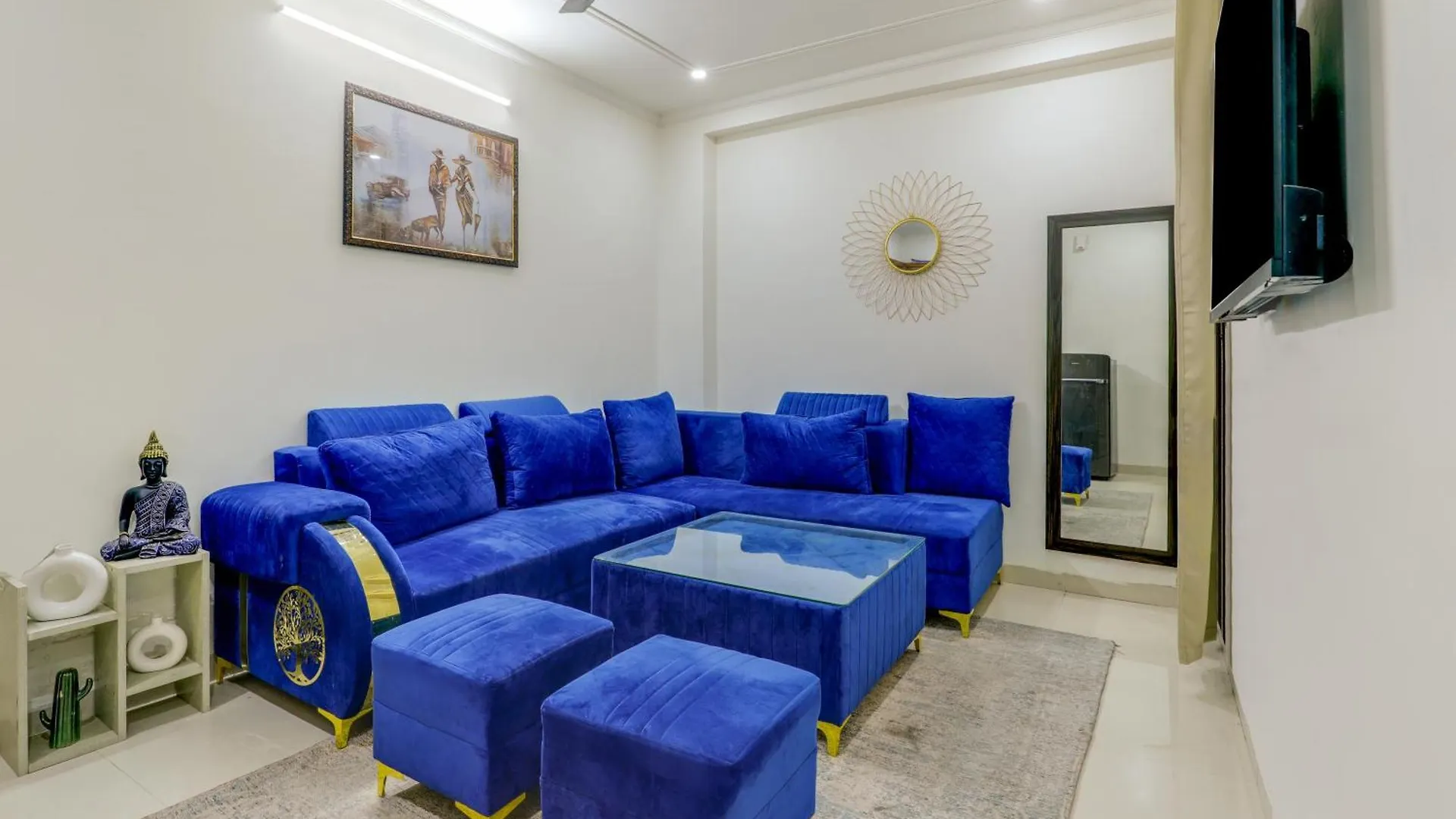 Peacefulhuts 2Bhk Nr Yashobhoomi Icc And Airport location